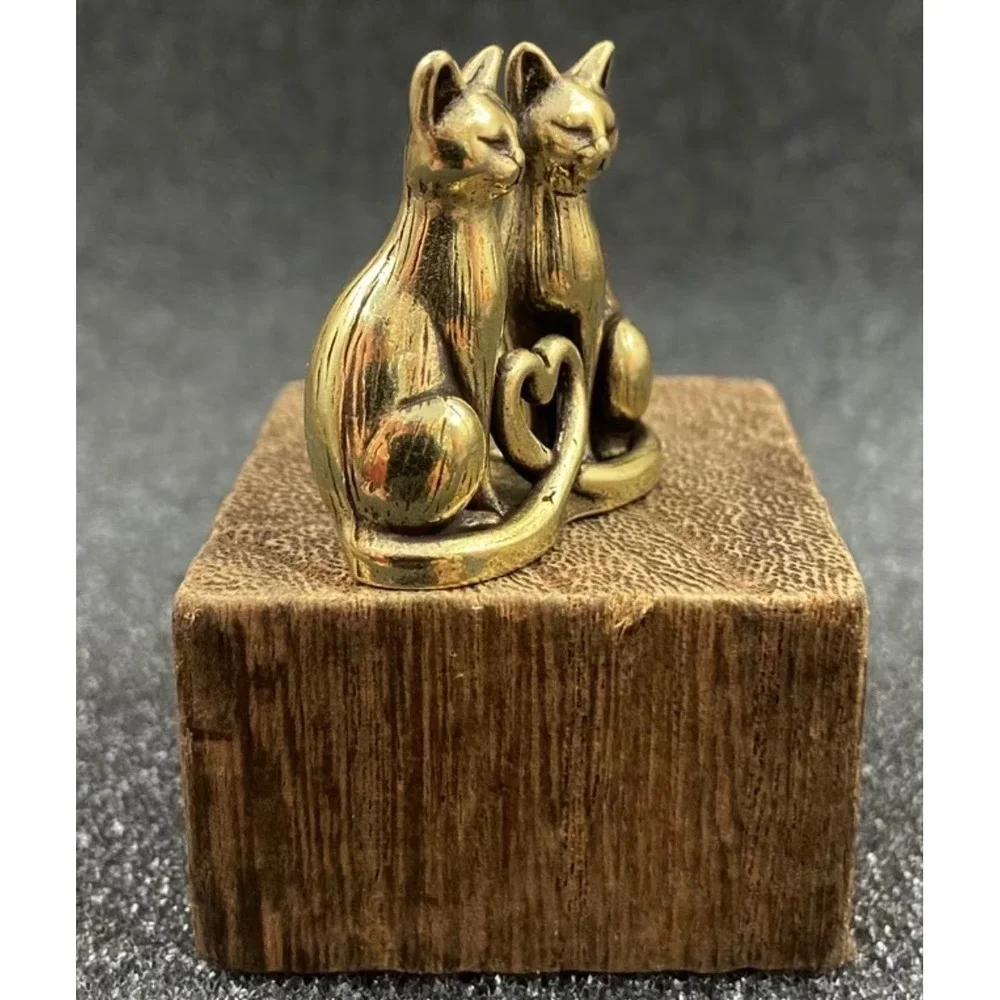 Brass Cat Figurine Gold Heart Tail Miniature Love Decor New